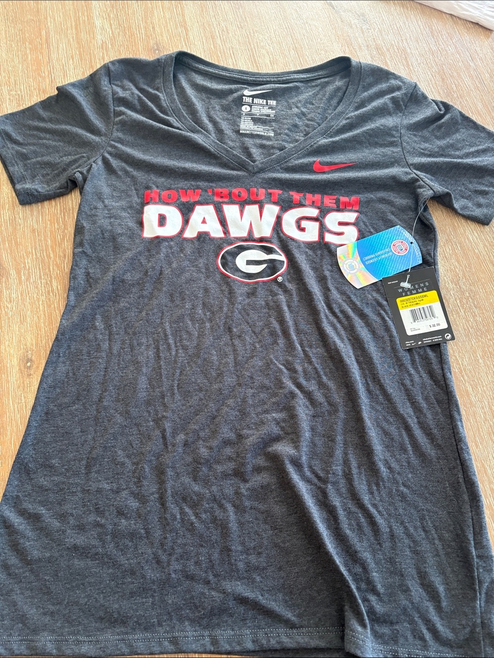 NWT Nike  Georgia How Bout Them Dawgs V-Neck Tee with Red Accent Size Small